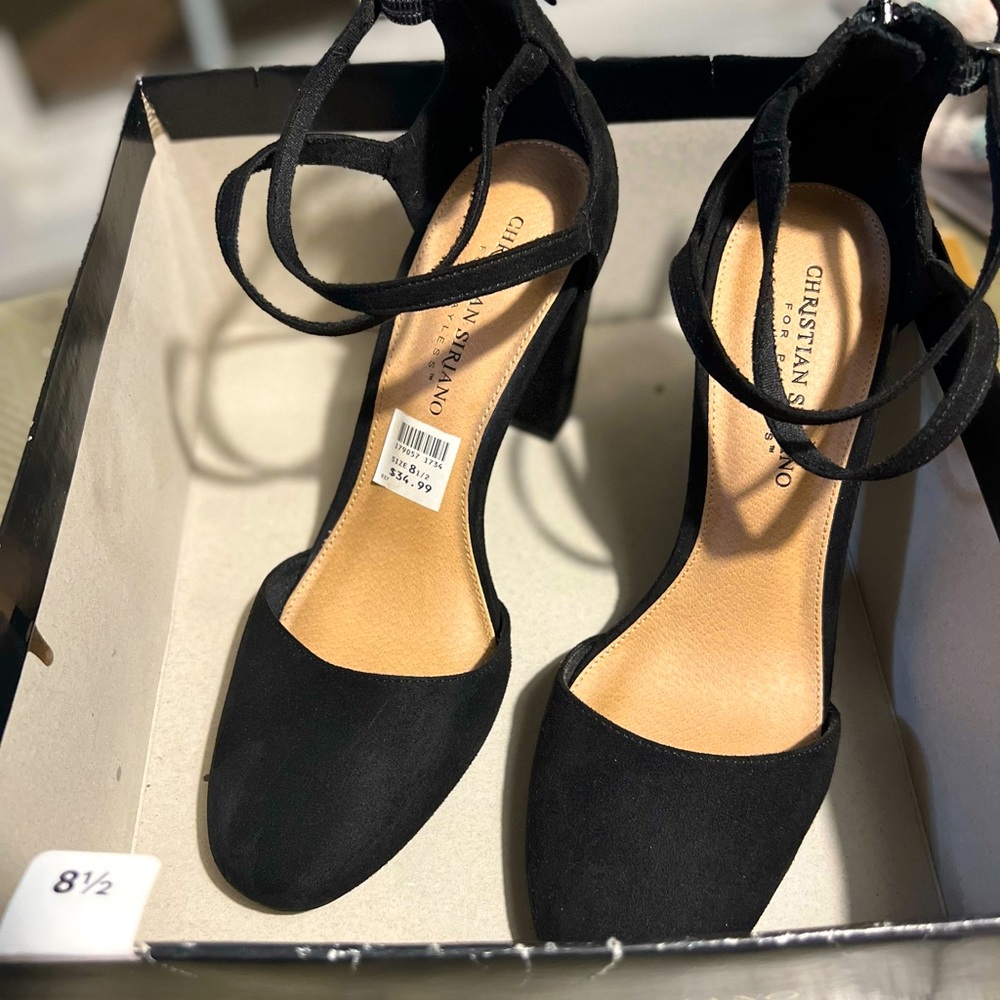 Brand NEW Chunky heels black suede